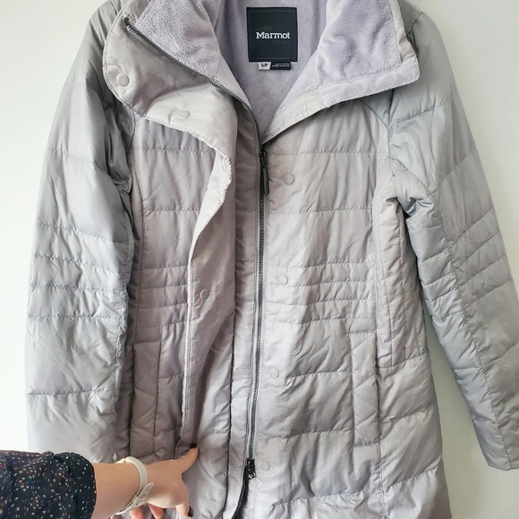Marmot • down filled gray winter parka size Small - Picture 9 of 9